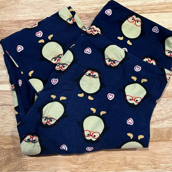 Lularoe leggings. Soft and stretch material. - Picture 3 of 3